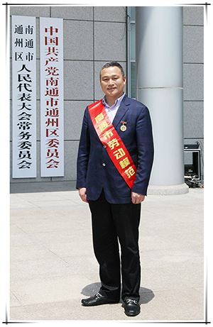 易 杰 祥--.jpg 易 杰 祥--.jpg